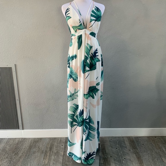 Latiste Palm Maxi Dress - Picture 2 of 8